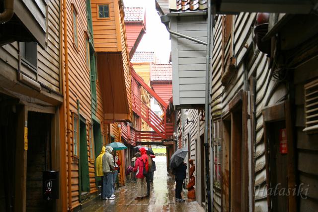 Norwegia (2405).JPG - Bergen w deszczu (Bryggen)